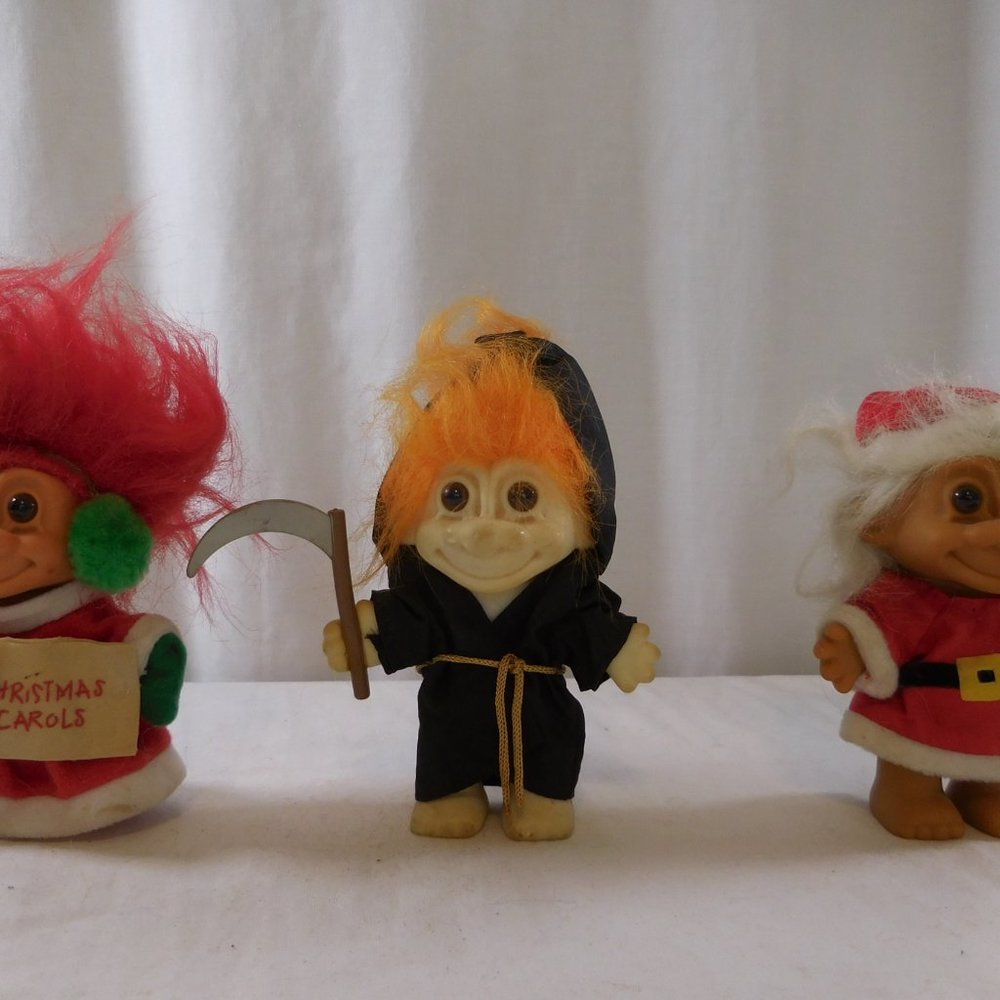 Russ Santa  4 1/2" Troll + Vintage Russ Troll Doll Christmas Carols 5" Doll‎ Red